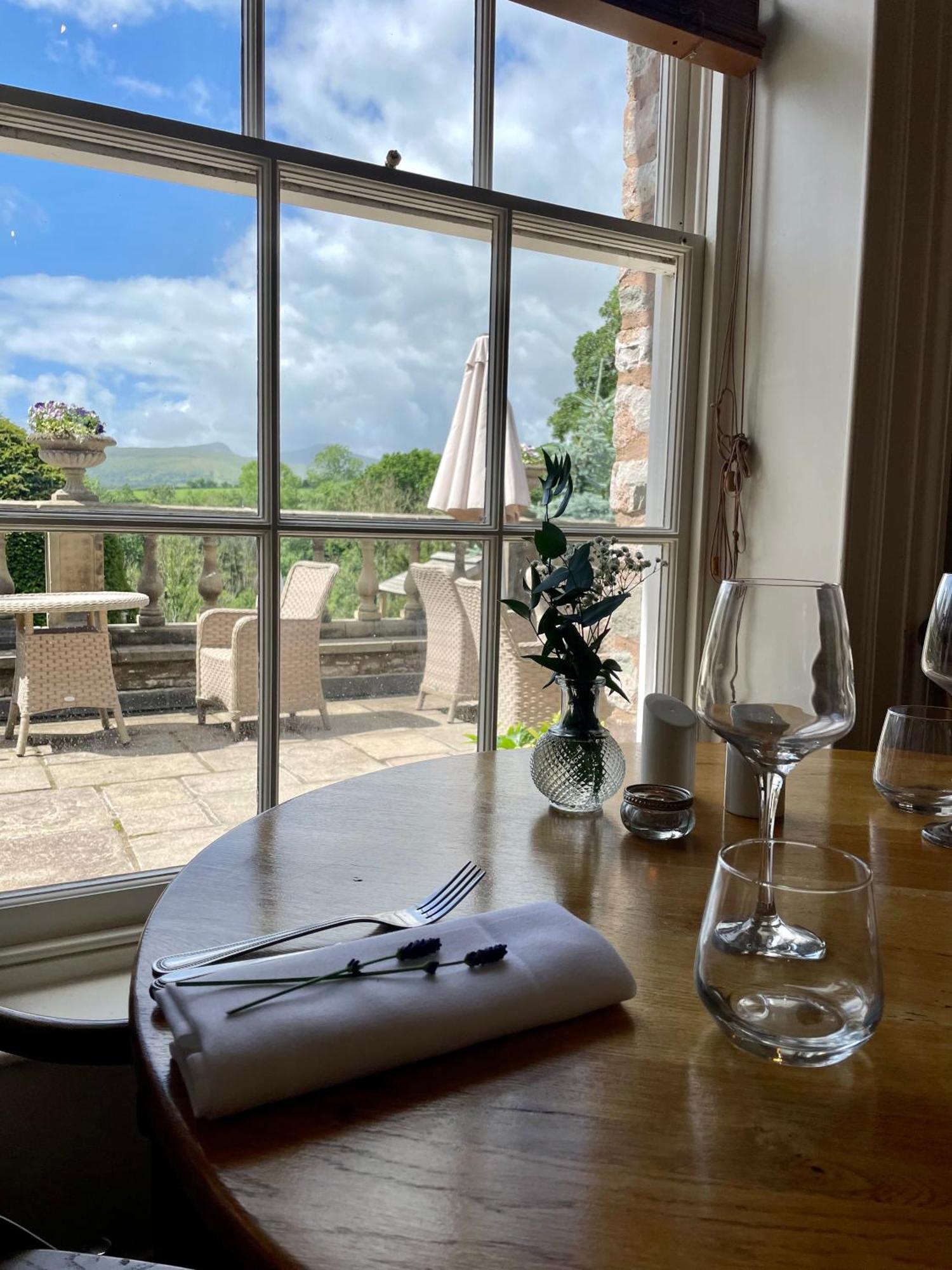 Peterstone Court Country House Restaurant & Spa Brecon Eksteriør bilde