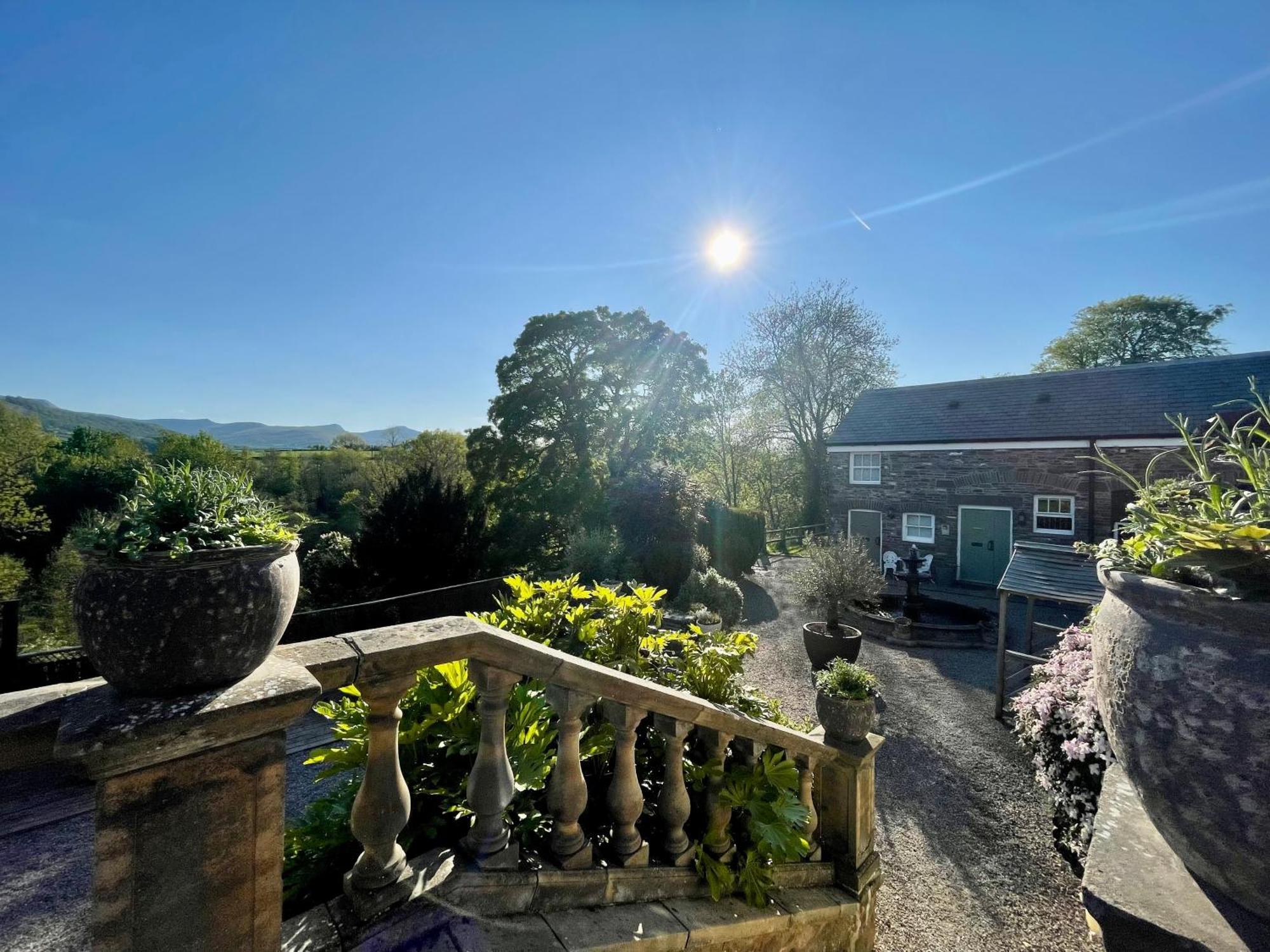Peterstone Court Country House Restaurant & Spa Brecon Eksteriør bilde