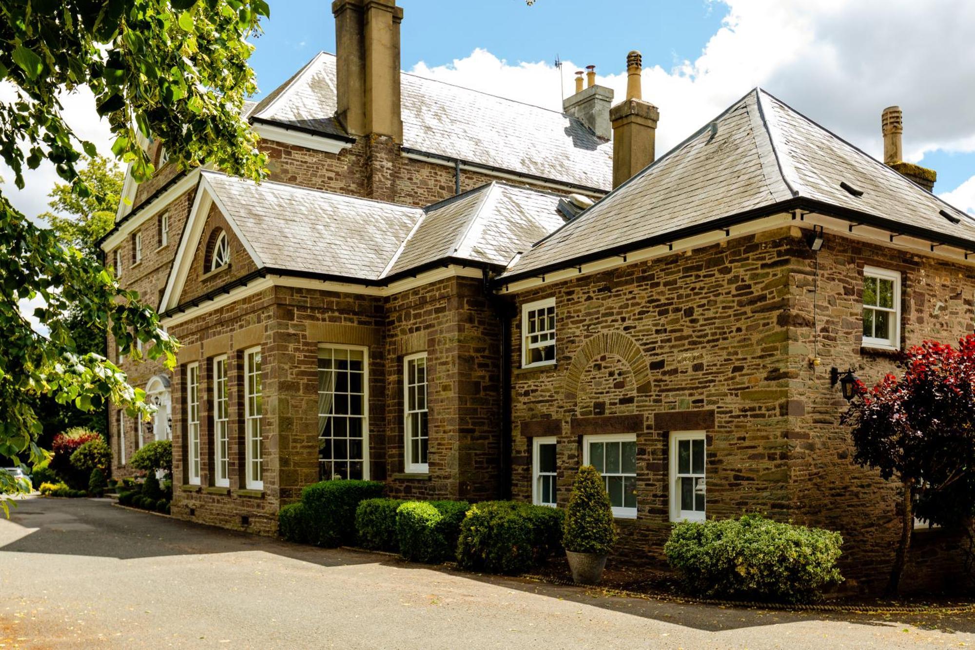 Peterstone Court Country House Restaurant & Spa Brecon Eksteriør bilde